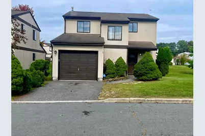 5 Raleigh Close, Middletown, NY 10940 - Photo 1