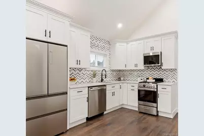 455 Clayton Street, Central Islip, NY 11722 - Photo 3