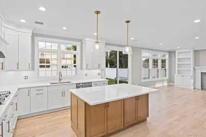 2500 1st Avenue, East Meadow, NY 11554 - Photo 11