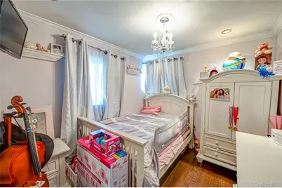 118 West 6th Street West 6th Street, West Islip, NY 11795 - Photo 7