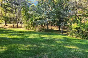 2 Kingston Dr, Ridge, NY 11961 - Photo 19