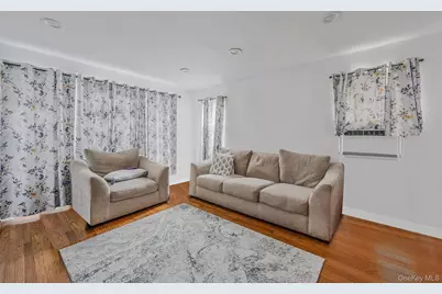 134 Martens Avenue, Valley Stream, NY 11580 - Photo 31