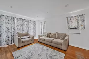 134 Martens Ave, Valley Stream, NY 11580 - Photo 31