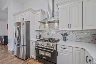 134 Martens Ave, Valley Stream, NY 11580 - Photo 25