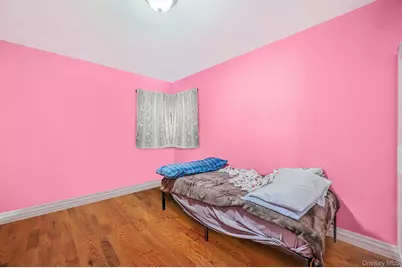 134 Martens Avenue, Valley Stream, NY 11580 - Photo 27