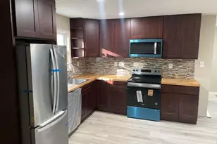 56 Ash St, Central Islip, NY 11722 - Photo 3