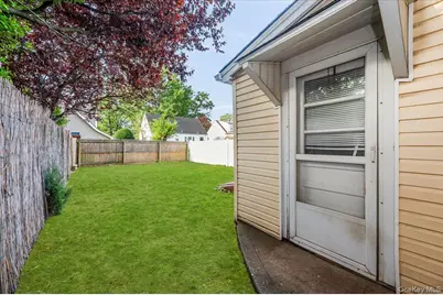 542 May Street, West Hempstead, NY 11550 - Photo 15