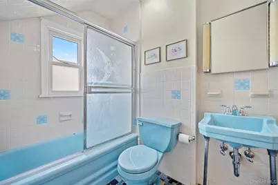 504 6th Avenue, New Hyde Park, NY 11040 - Photo 23