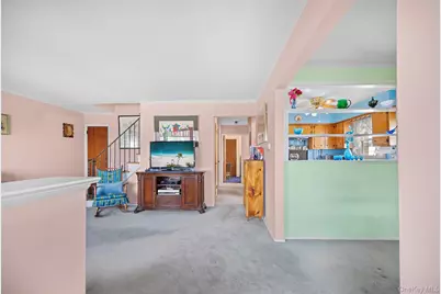 504 6th Avenue, New Hyde Park, NY 11040 - Photo 11