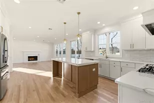 23 Cove Ln, Levittown, NY 11756 - Photo 11