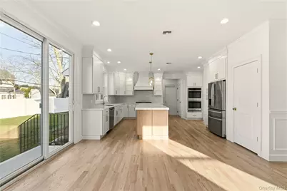 23 Cove Lane, Levittown, NY 11756 - Photo 11