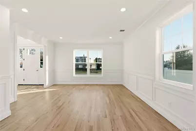 23 Cove Lane, Levittown, NY 11756 - Photo 7