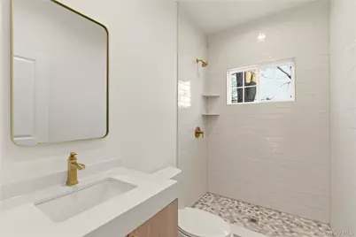 23 Cove Lane, Levittown, NY 11756 - Photo 17