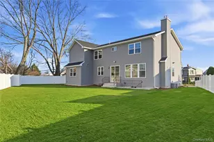 23 Cove Ln, Levittown, NY 11756 - Photo 35