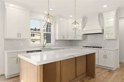 23 Cove Lane, Levittown, NY 11756 - Photo 13