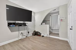 21 Crotty Ave, Yonkers, NY 10704 - Photo 13