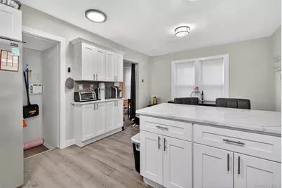 21 Crotty Avenue, Yonkers, NY 10704 - Photo 5
