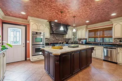 57 Southgate Road, Valley Stream, NY 11581 - Photo 9