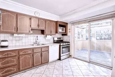 24 Hilltop Lane, Monsey, NY 10952 - Photo 9