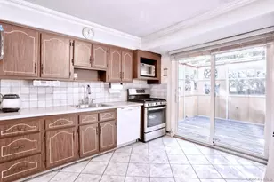 24 Hilltop Ln, Monsey, NY 10952 - Photo 9