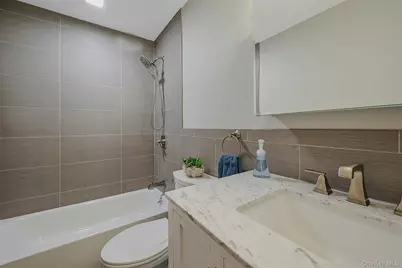 30 W Shore Road, Oakdale, NY 11769 - Photo 19