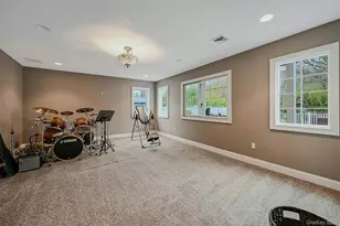 30 W Shore Rd, Oakdale, NY 11769 - Photo 25