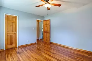 81-68 Langdale St, New Hyde Park, NY 11040 - Photo 5