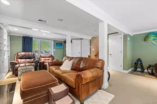 9 Flint Ln, Jericho, NY 11753 - Photo 9