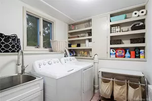 25 Surry Hill Pl, Huntington, NY 11743 - Photo 27