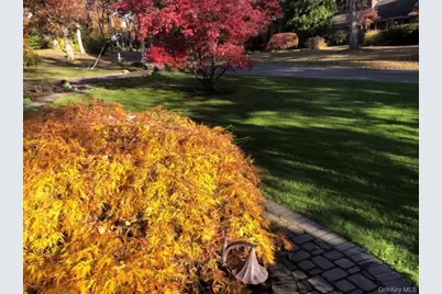 25 Surry Hill Place, Huntington, NY 11743 - Photo 29