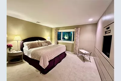 25 Surry Hill Place, Huntington, NY 11743 - Photo 19