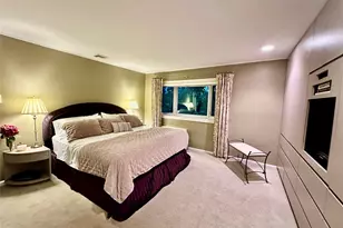 25 Surry Hill Pl, Huntington, NY 11743 - Photo 19