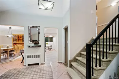 25 Surry Hill Place, Huntington, NY 11743 - Photo 11