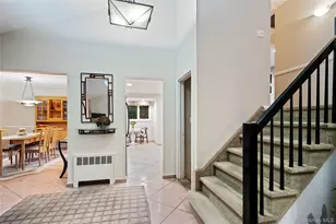 25 Surry Hill Pl, Huntington, NY 11743 - Photo 11