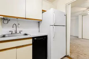 66-10 Thornton Pl, Rego Park, NY 11374 - Photo 15
