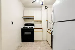 66-10 Thornton Pl, Rego Park, NY 11374 - Photo 13