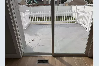 3154 Roxbury Road, Oceanside, NY 11572 - Photo 9