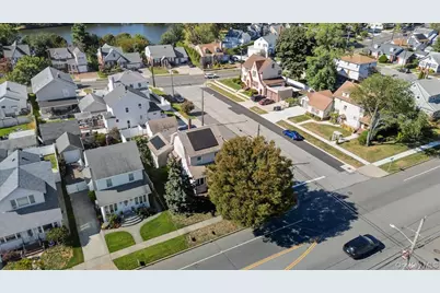 160 Rockaway Parkway, Valley Stream, NY 11580 - Photo 31