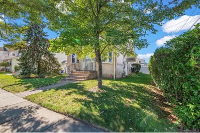 160 Rockaway Parkway, Valley Stream, NY 11580 - Photo 27