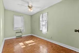 160 Rockaway Pkwy, Valley Stream, NY 11580 - Photo 13