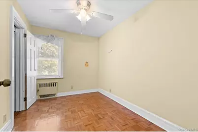 160 Rockaway Parkway, Valley Stream, NY 11580 - Photo 15