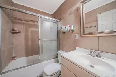 2445 Union Boulevard #5B, Islip, NY 11751 - Photo 9