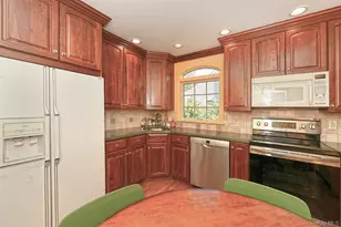 1483 Crown St, Wantagh, NY 11793 - Photo 11