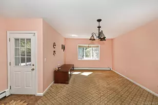 1483 Crown St, Wantagh, NY 11793 - Photo 15