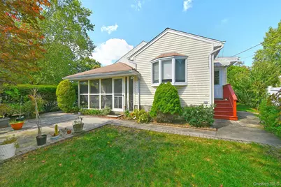 1483 Crown Street, Wantagh, NY 11793 - Photo 25