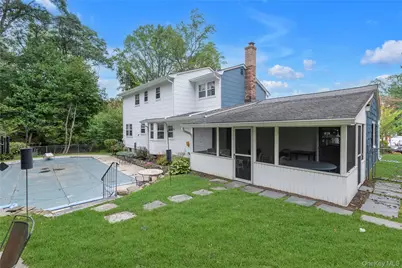 60 Oak Street, Smithtown, NY 11787 - Photo 21