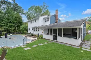 60 Oak St, Smithtown, NY 11787 - Photo 21