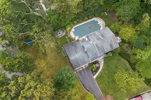 60 Oak St, Smithtown, NY 11787 - Photo 33