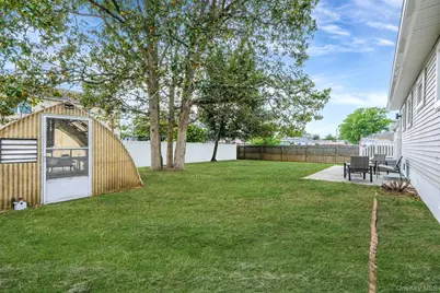 120 Manhattan Avenue, West Babylon, NY 11704 - Photo 5