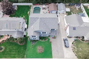 80 Fairview Ave, East Meadow, NY 11554 - Photo 33